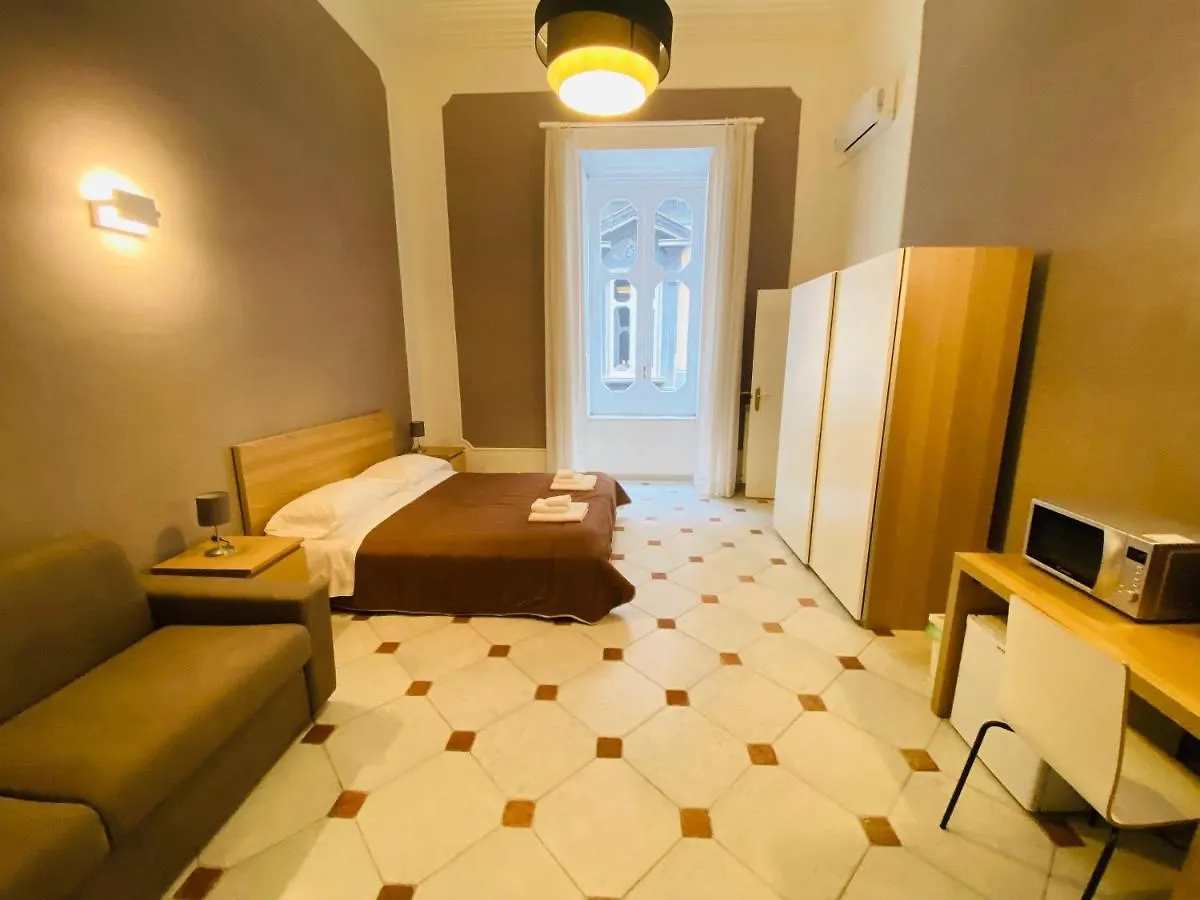 Hotel Around Toledo à Naples Italie