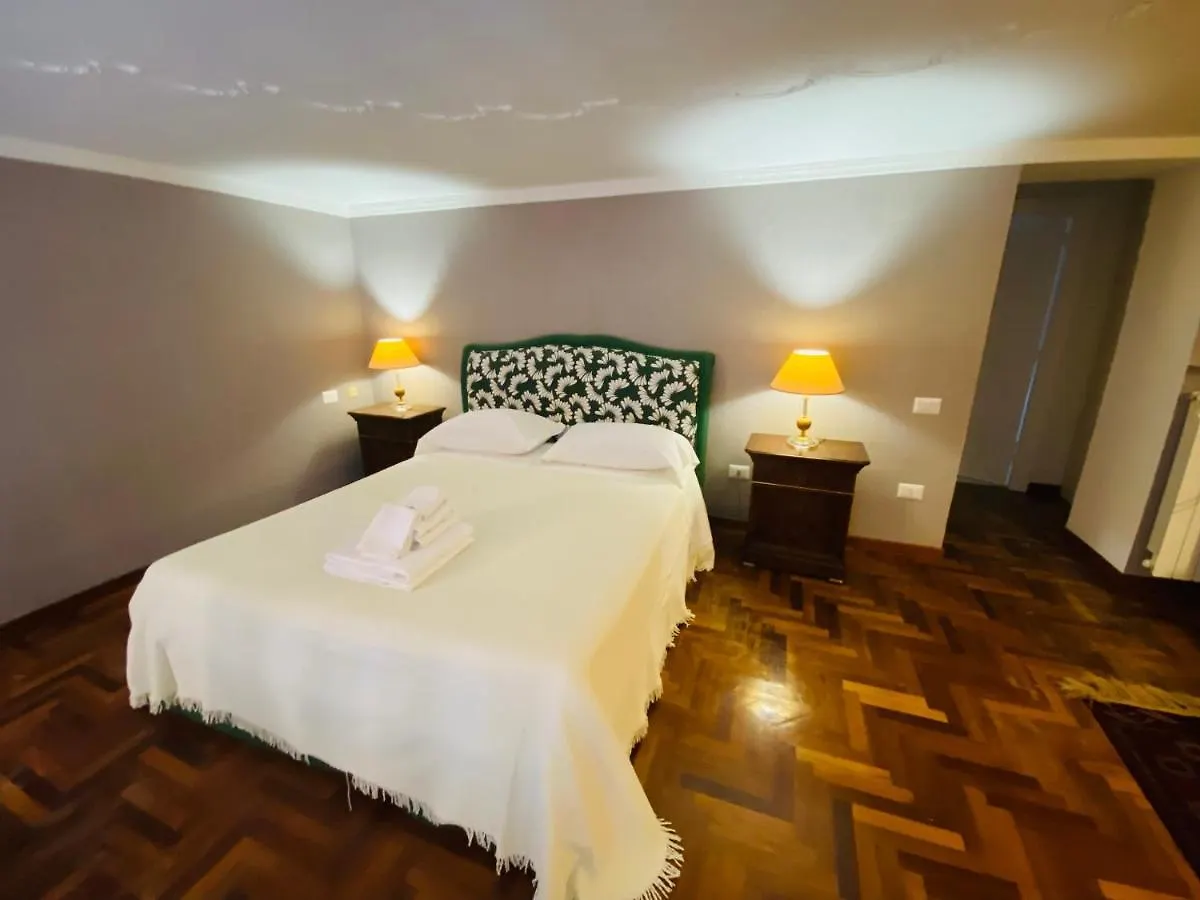 Hotel Around Toledo à Naples Maison d'hôtes